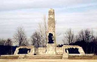 Памятник погибшим в Маутхаузене []